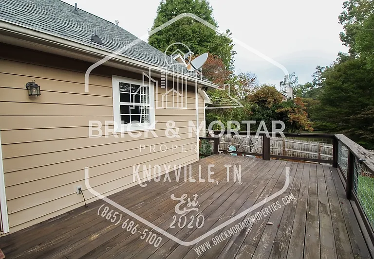 808 Pioneer Dr — Photo 44