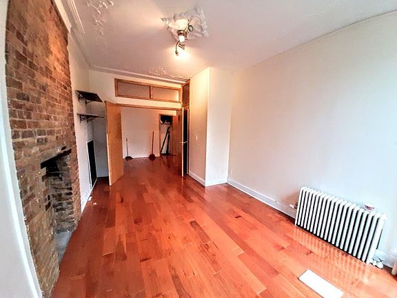 4th image of 123 Tompkins Ave #3A