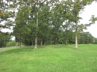 4 Gralyn Ln, Lebanon, MO 65536