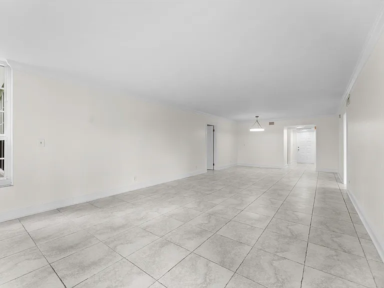 4240 Oaks Ter #103 — Photo 13