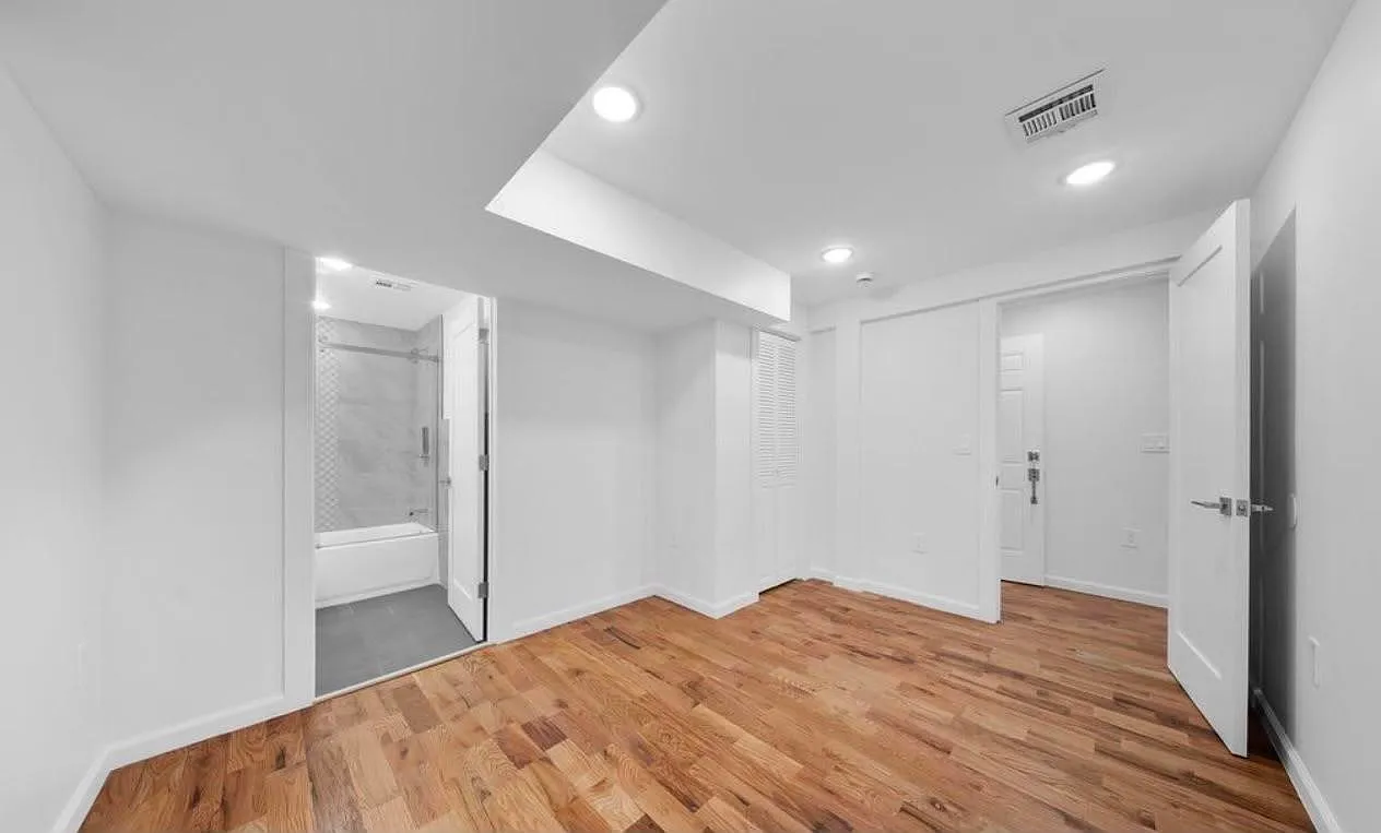 3 bed, 2.0 bath, $3,100 — Photo 4