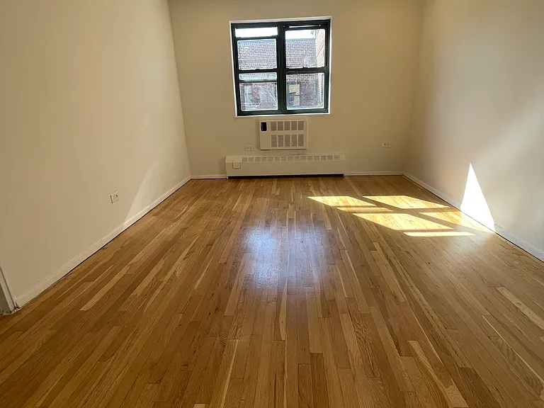 149-35 Northern Blvd E #6P — Photo 3