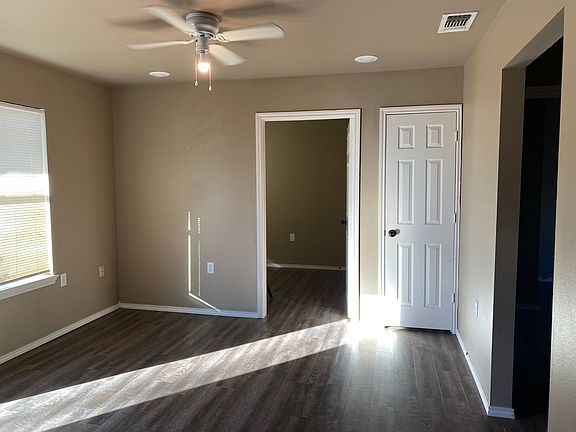 5th image of 7401 Waco Ave #3
