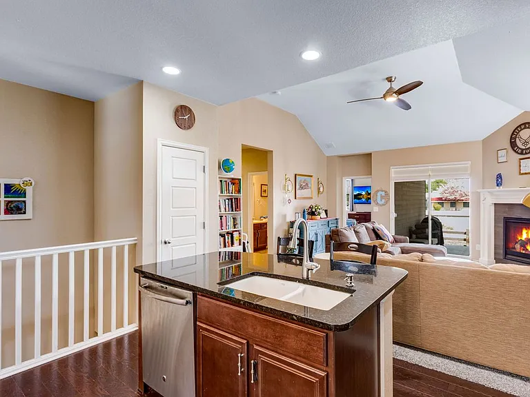 2068 Cutting Horse Dr — Photo 13