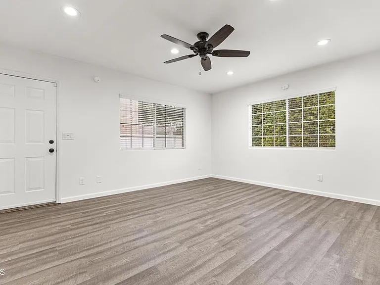 7845 Hillrose St — Photo 10