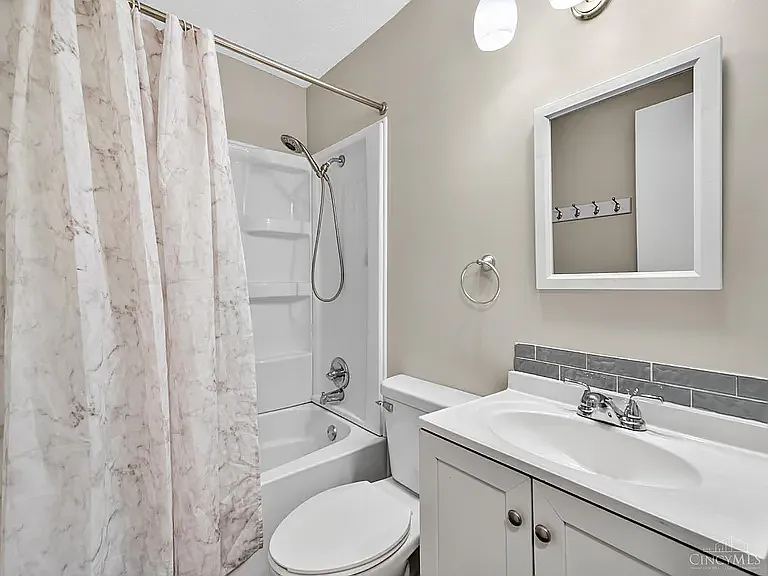 2432 Bracebridge Dr — Photo 10