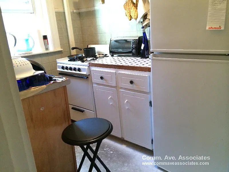 68 Woodstock Ave — Photo 4