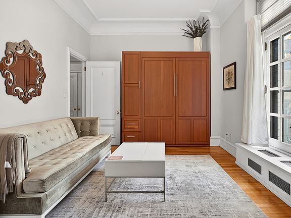 4th image of 2109 Broadway APT 6135