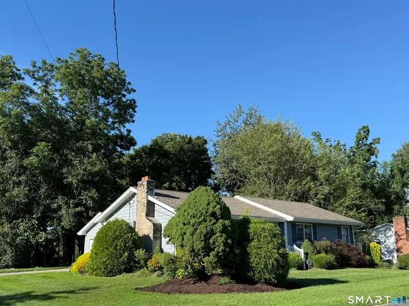 78 Arrowhead Road, Brookfield, CT 06804