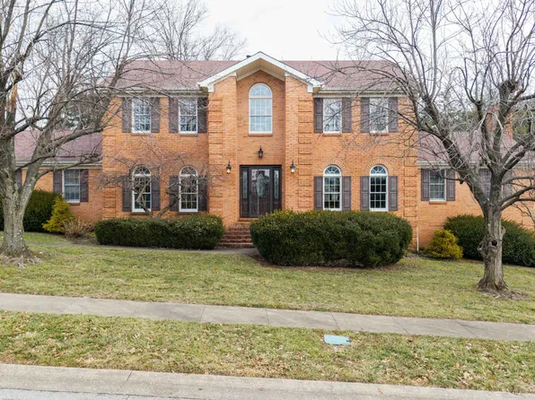 114 Whispering Woods Dr, Richmond, KY 40475