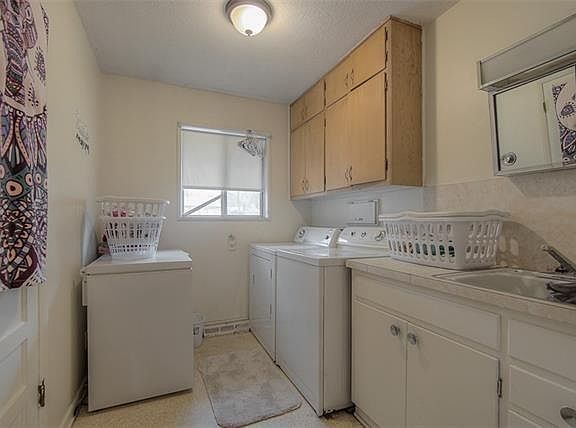 4th image of 2808-10 N 64th Ter