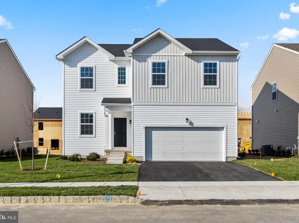 1 Inkwell Ln, Sicklerville, NJ 08081