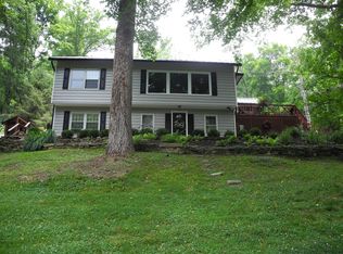 2082 Miller Rd, Huntington, WV 25701