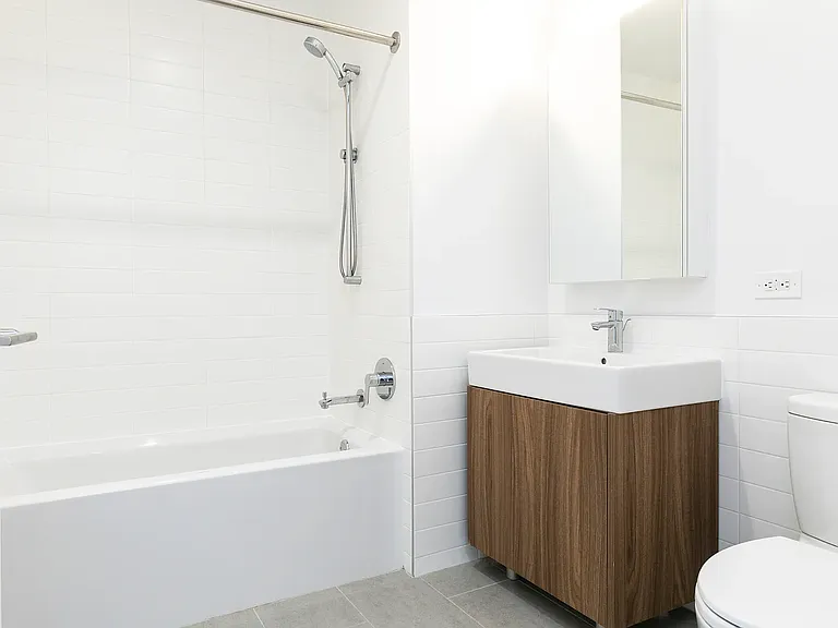 42-20 24th St #42K — Photo 12