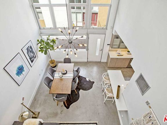 2nd image of 1037 N Laurel Ave APT 6