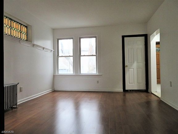 4th image of 15 Edgar St