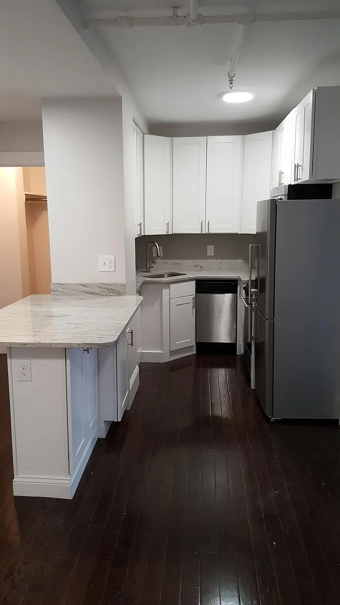 Building Photo - 64 Hemenway St #22