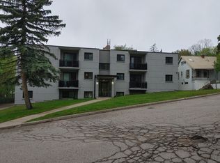 34 Berczy St, Barrie, ON L4M 3P7