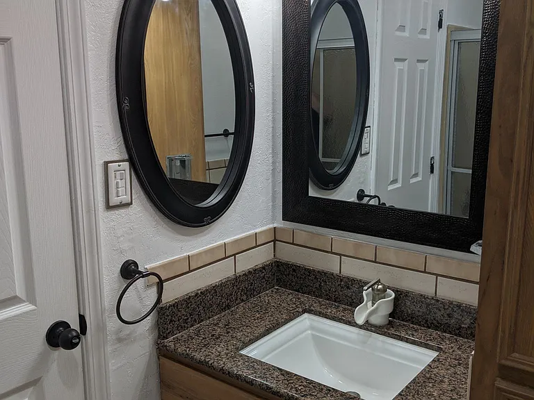 Main Bedroom Bathroom