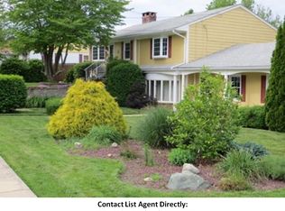 15 Beacon St, Johnston, RI 02919