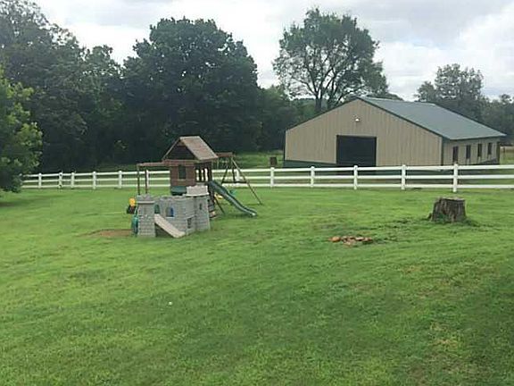 5th image of 8944 Equestrian Dr