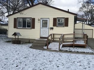 147 40th St SW, Wyoming, MI 49548