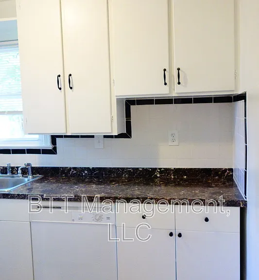 8405 Greenwood Ave #2 — Photo 39