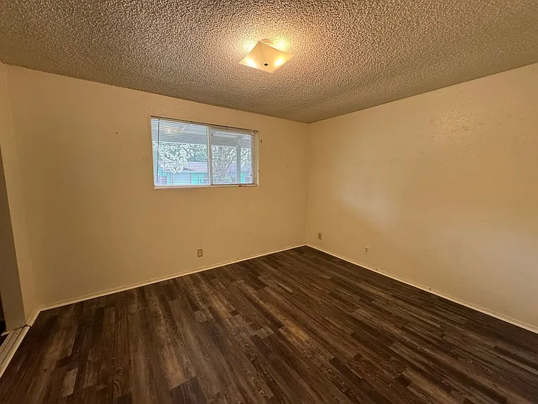3940 Burlwood St — Photo 8
