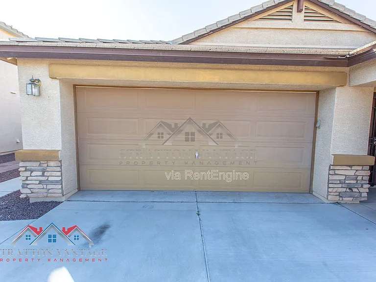9096 N 97th Dr — Photo 4