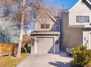 1422 Kingston Rd, Mount Shasta, CA 96067