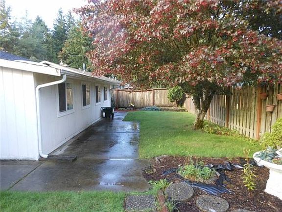 2nd image of 3225 Madrona Dr SE