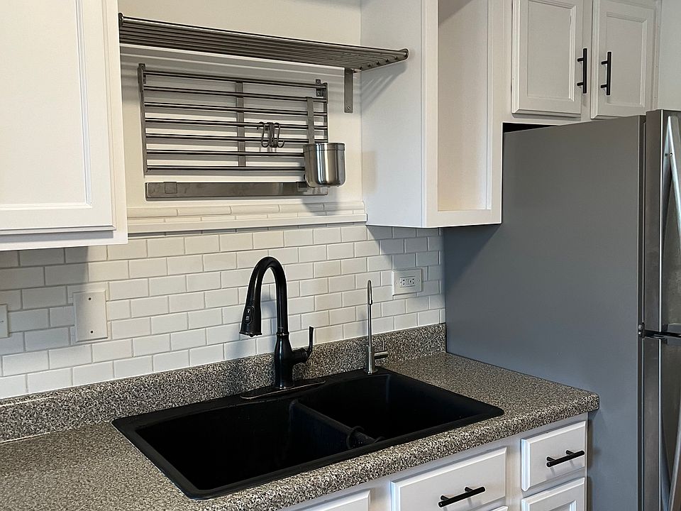 Painted kitchen cabinets