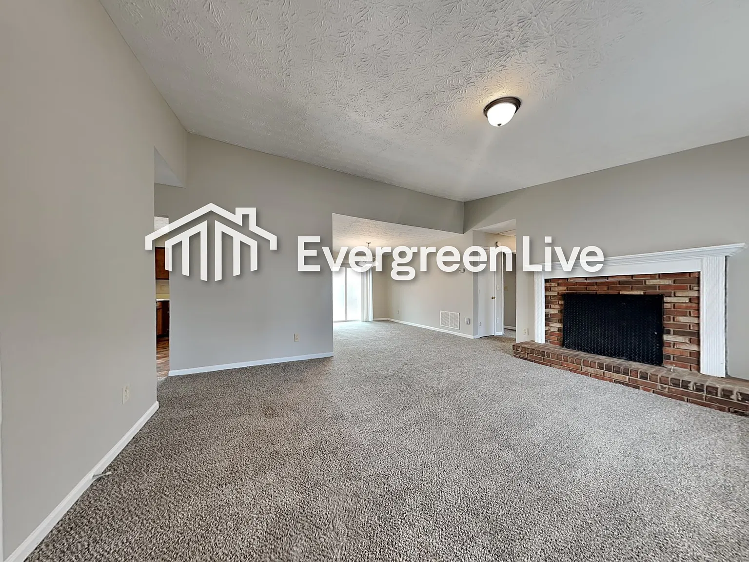 3 bed, 2.0 bath, 1275 sqft, $1,695 — Photo 3