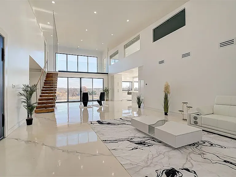 456 Mockingbird Rd — Photo 4