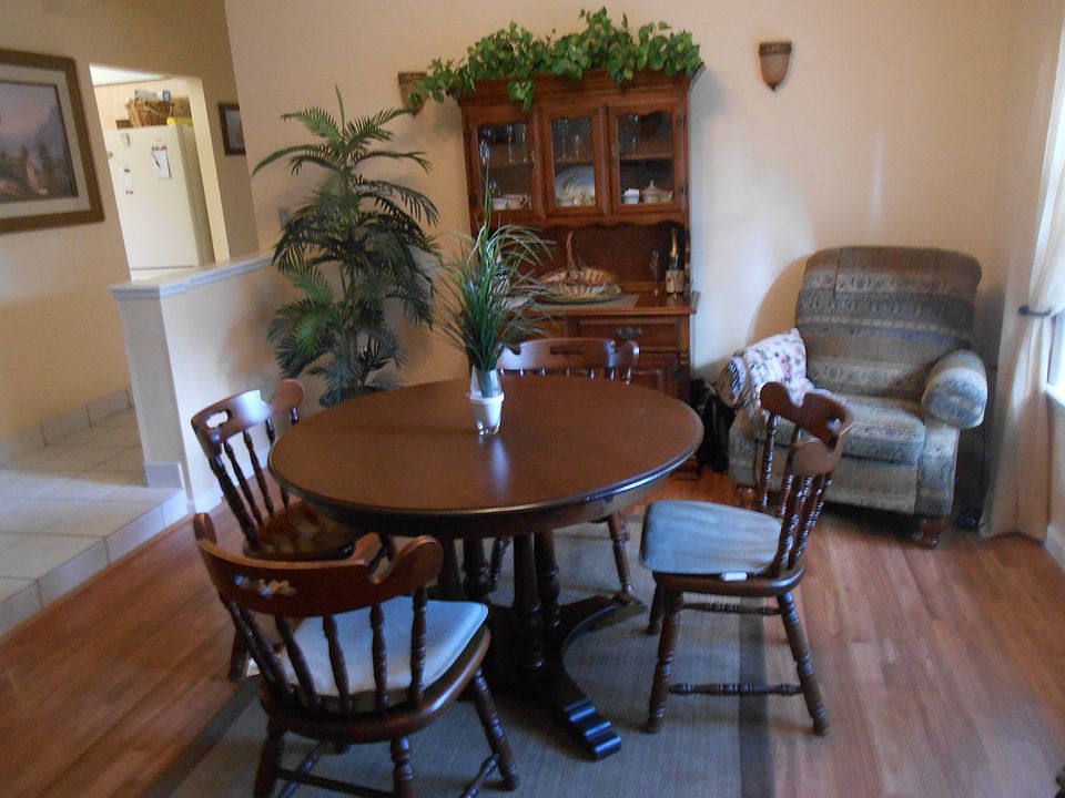 2nd image of 906 Harbor Pines Dr