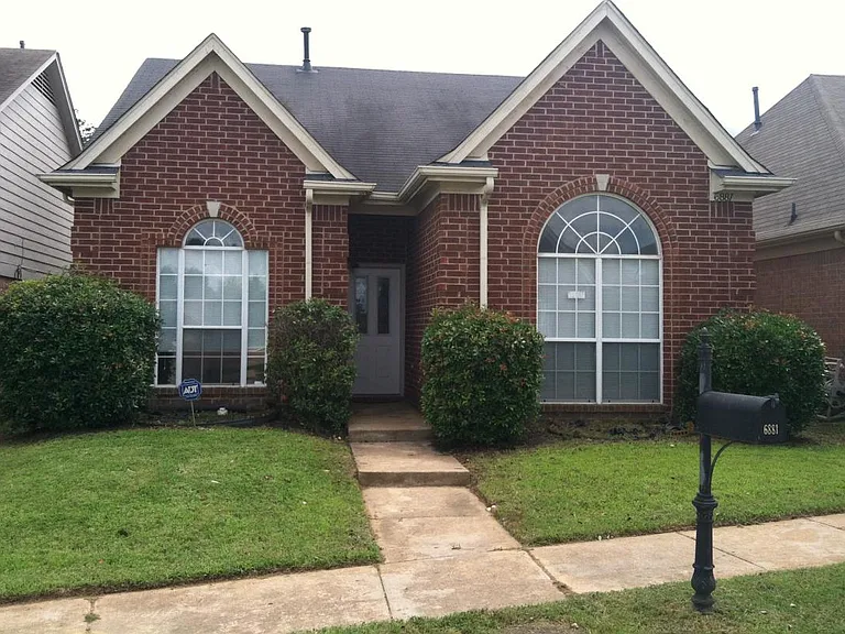 6881 Mikayla Ln — Photo 1