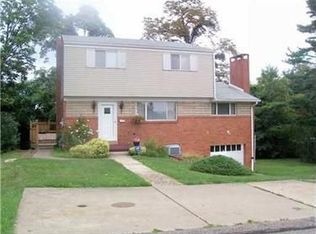 110 Roberts Dr, Clairton, PA
