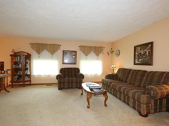 3rd image of 5748 Cedaridge Dr