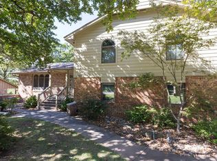 2201 Mountain Dr, Bartlesville, OK 74003