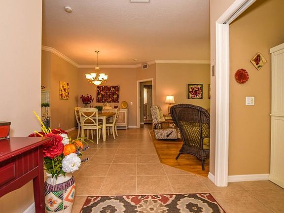 4th image of 915 Barclay Ct #26
