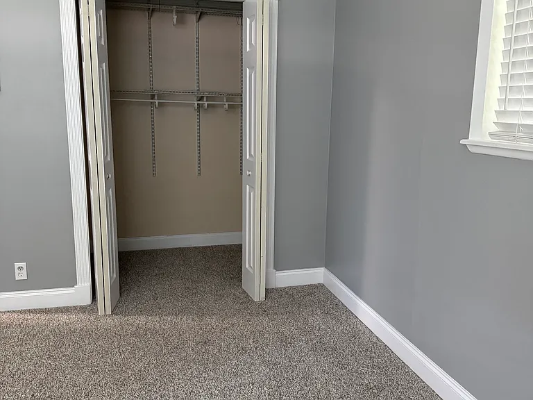 5044 Oakside Dr — Photo 5