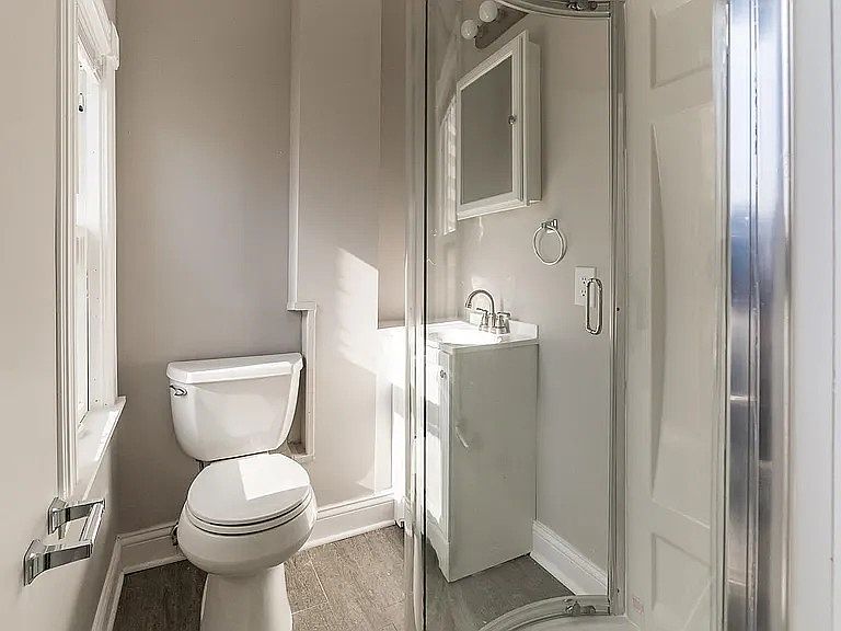 2nd image of 138 8th Ave NE #3