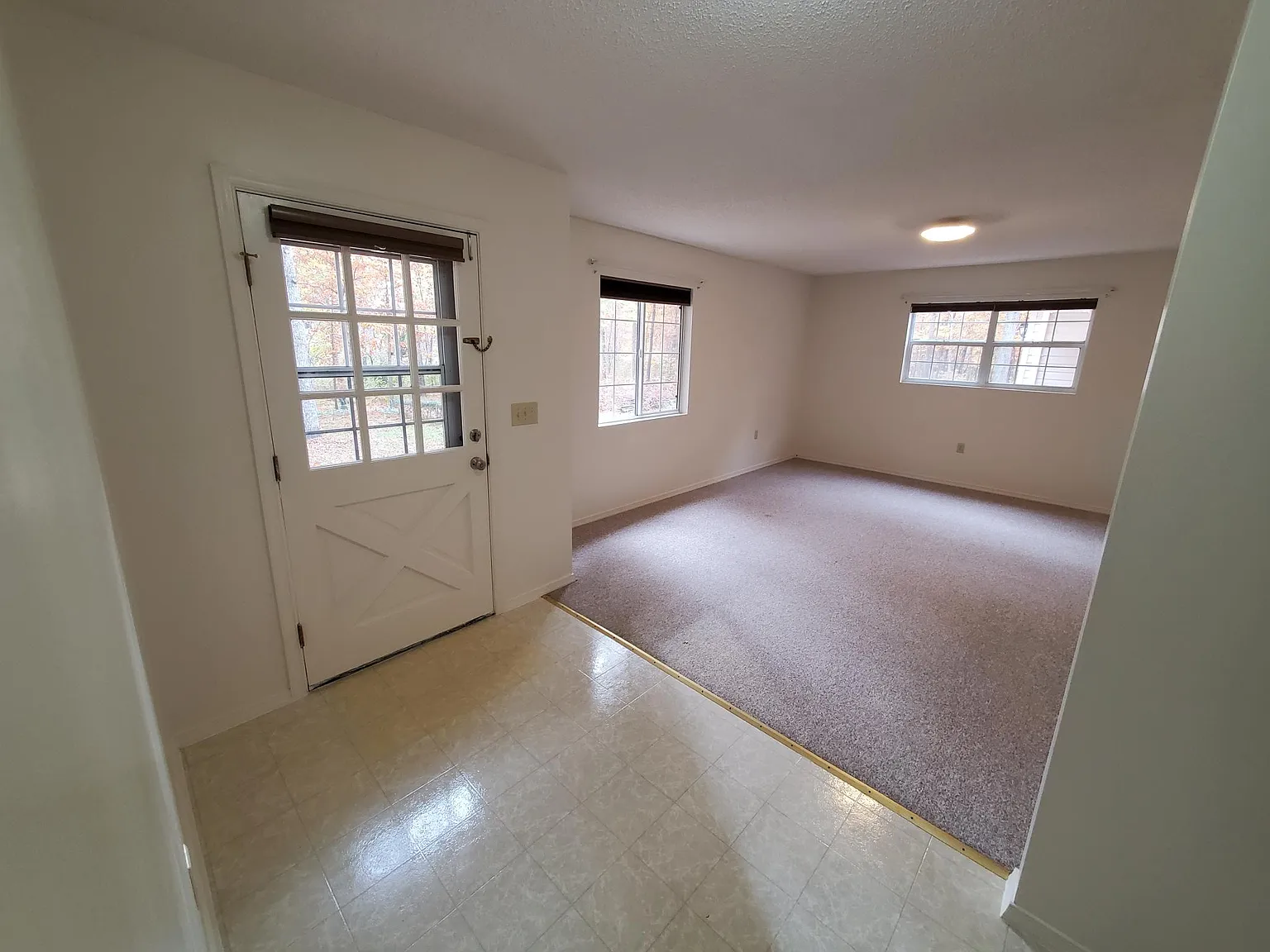3 bed, 1600 sqft, $2,650 — Photo 2