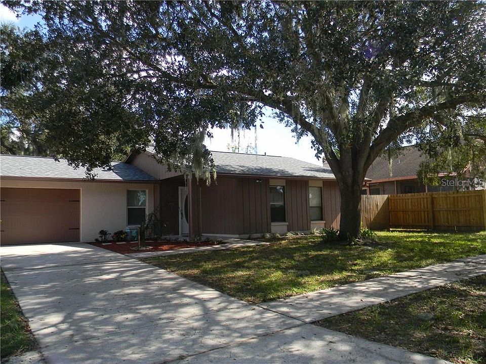 1st image of 2713 Manor Hill Dr