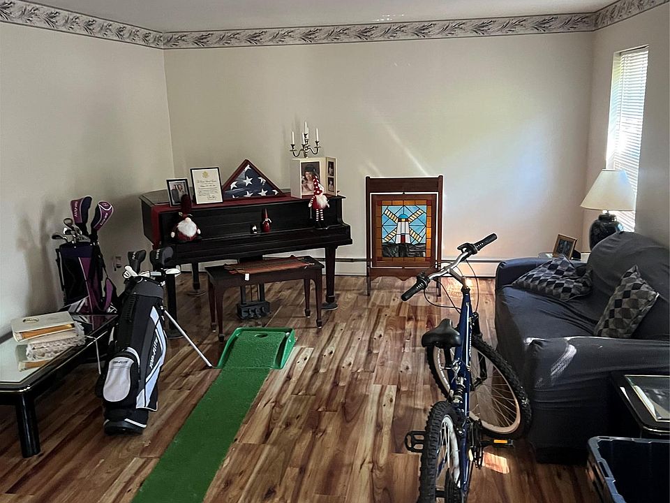 2nd image of 82 Chestnut Street