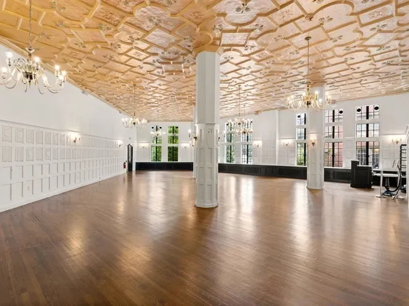 20 Chapel St #Cs1, Brookline, MA 02446