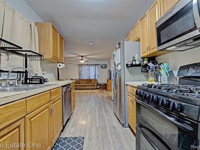 8247 Miller Rd, Swartz Creek, MI, 48473