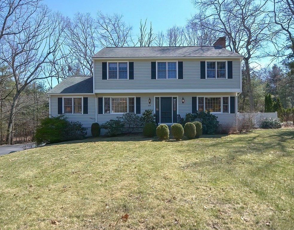 67 Brookside Dr Uxbridge MA 01569 Zillow