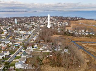 457 Netherwood Dr, Keyport, NJ 07735