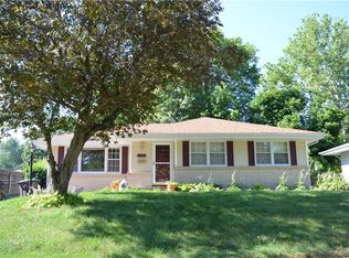 3706 Crestmoor Pl, Des Moines, IA 50310